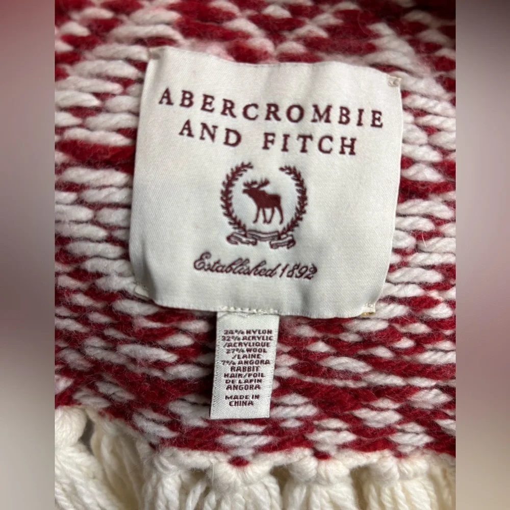 Abercrombie and Fitch Cream and Red Knit Scarf fair aisle with Fringe